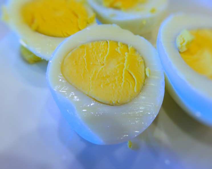 Hard top cooked eggs